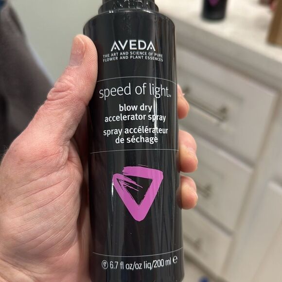 Aveda Speed of Light Blow Dry Spray - Black and Purple - Picture 6 of 9